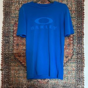 Oakley t shirt